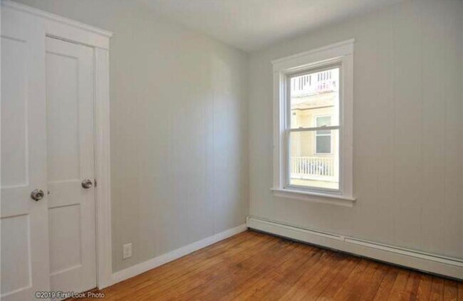 Building Photo - 179 Valley St