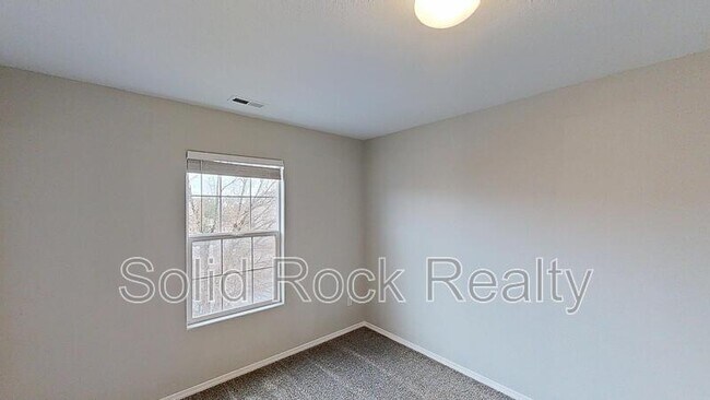 Building Photo - 10540 Wells Point