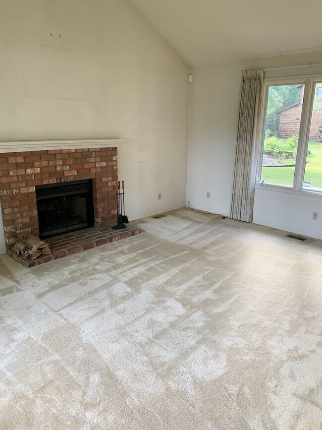 Building Photo - Oceanview 3BR 2.5BA | HUGE GARAGE | Washer & Dryer  | Dogs OK! >>> AVAILABLE NOW!