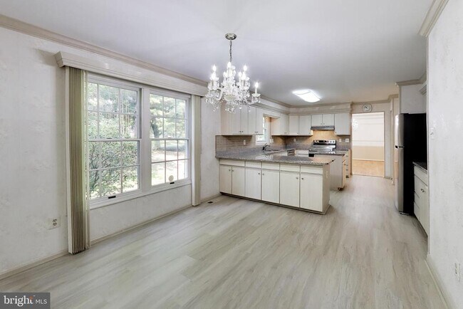Building Photo - 14672 Brougham Way