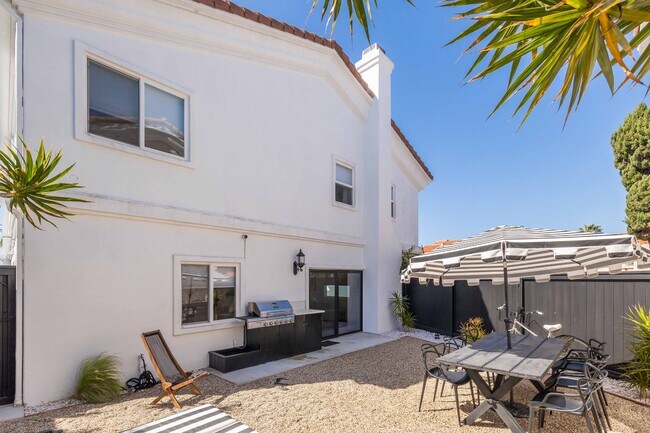 Building Photo - 2113 Harriman Ln