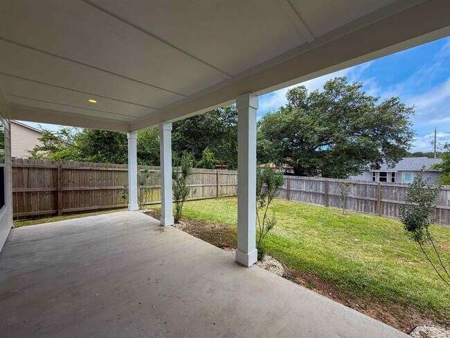 Building Photo - 5841 Winifred Ave