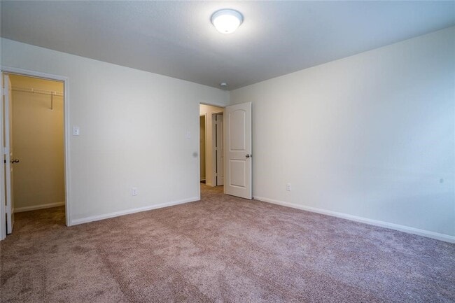 Building Photo - 212 Autumn Berry Ln