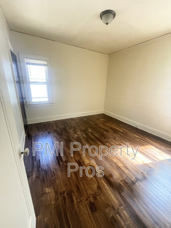 Primary Photo - 3880 N 27th St
