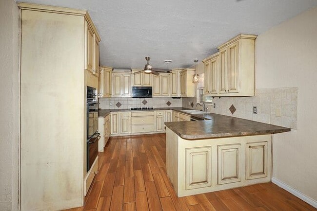 Building Photo - 5307 Winslow St