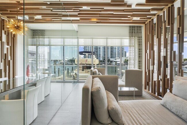 Building Photo - 17301 Biscayne Blvd