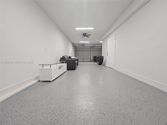 Building Photo - 15101 SW 27th St