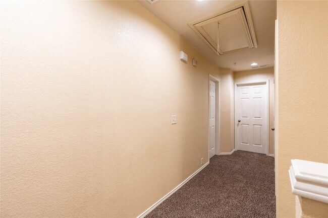 Building Photo - 2228 Stonepark Pl