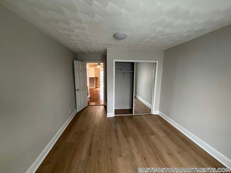 Building Photo - 161 Bennington St