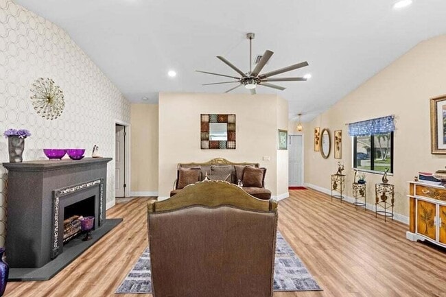 Building Photo - 2363 NW 13th Ct