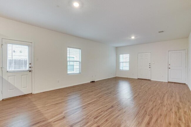 Building Photo - 355 Geode Glen