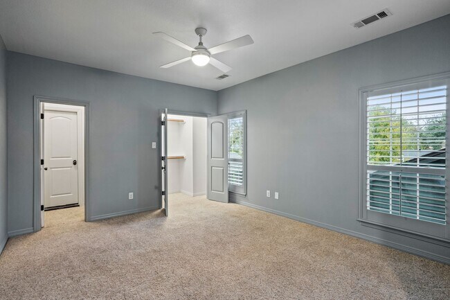 Building Photo - 3744 W Biddison St