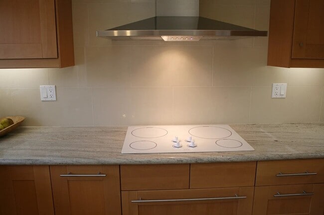 Building Photo - 11 Woodhollow