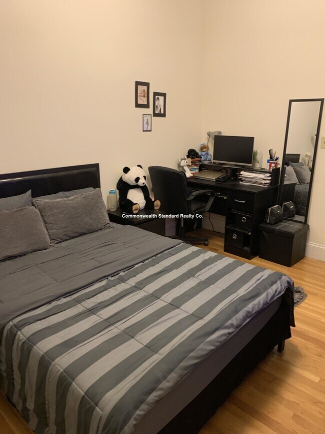 Building Photo - 76 Quint Ave