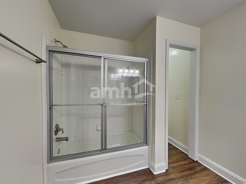 Building Photo - 1217 Rocky Branch Tr