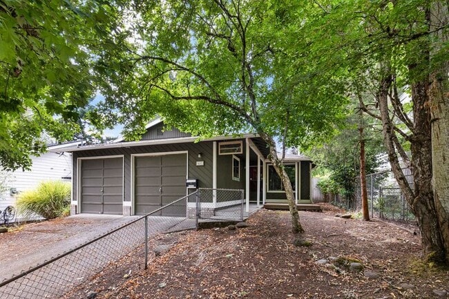 Building Photo - 4617 SE 48th Av