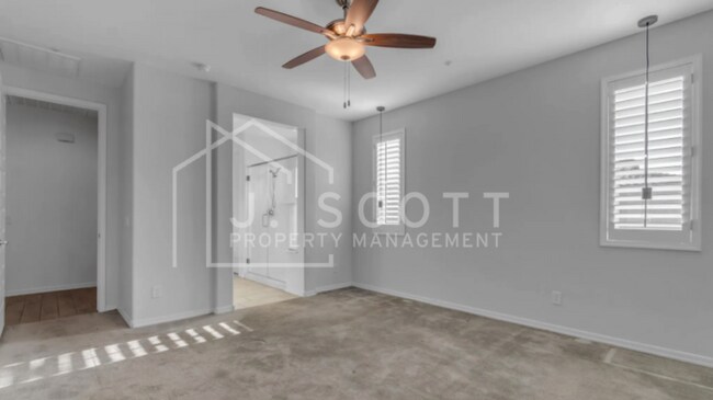 Building Photo - Modern 4-Bedroom Home with Upgraded Kitche...