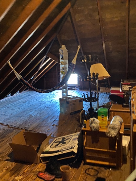 Building Photo - 275 S Main St