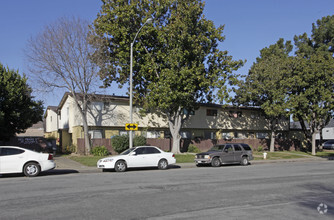 Building Photo - Del Prado I Apartments