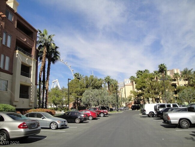 Building Photo - 220 E Flamingo Rd