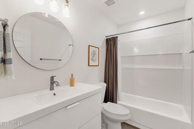 Building Photo - 6855 E Kings Ave