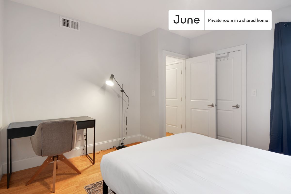 Building Photo - Room in Shared 5 bed/2 bath home