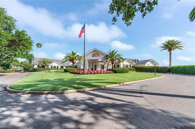 Building Photo - Turnkey 2-bedroom plus den villa, perfectly situated to capture stunning golf course and lake vie...