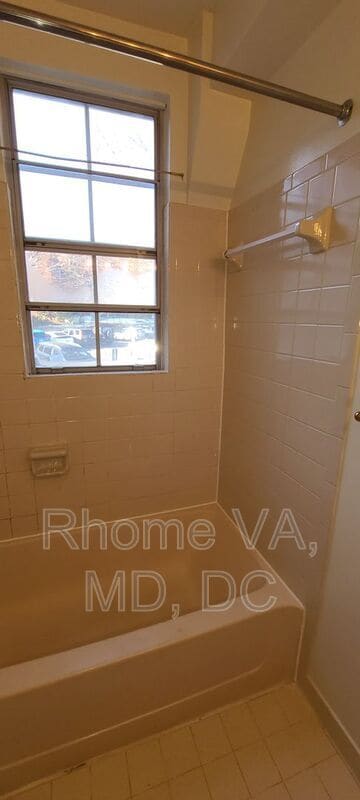 Building Photo - 1811 Key Blvd
