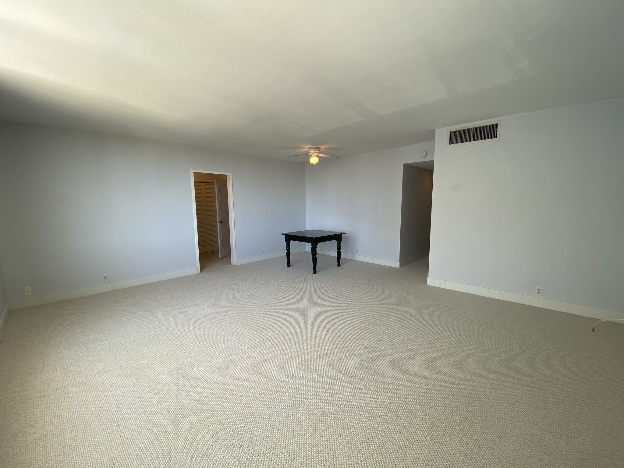 Studio for Lease - 1000 West Ave