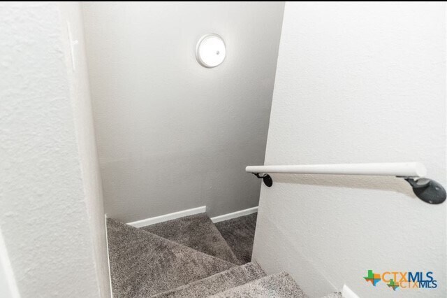 Building Photo - 304 Palmwood Dr