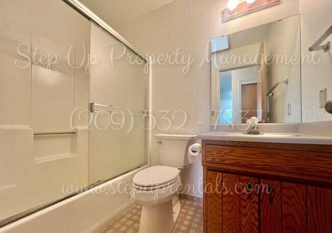 Building Photo - 96 S Norlin St