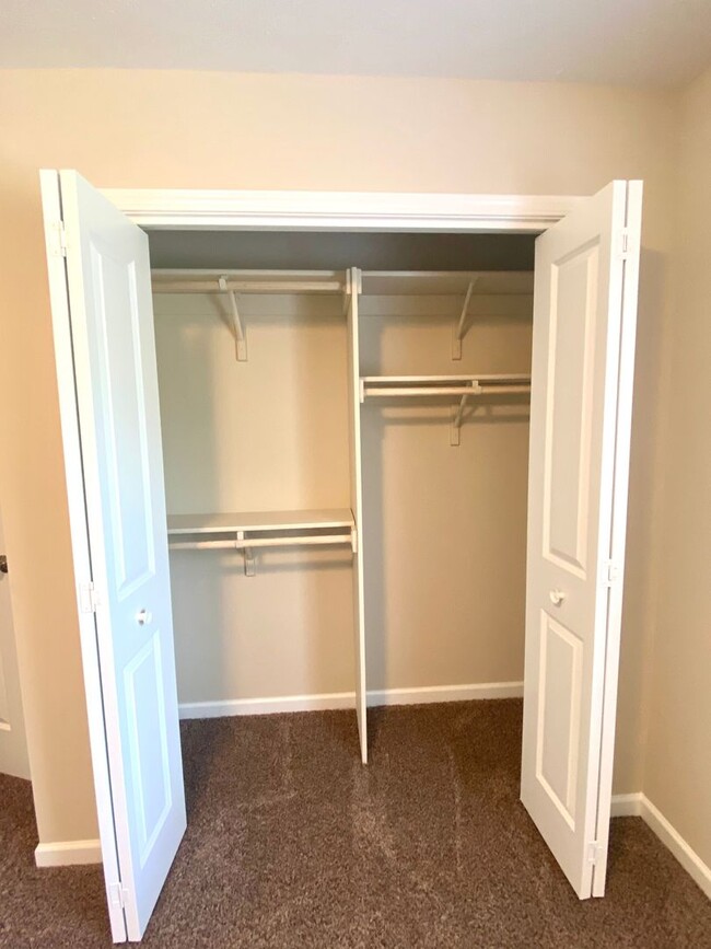 Building Photo - Newly Built 4 Bedroom and 3 Bathroom Duple...