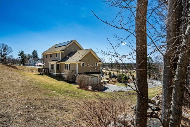 Building Photo - 18 Scenic Dr