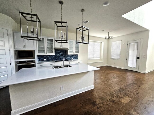 Building Photo - 1105 Malibar Ln