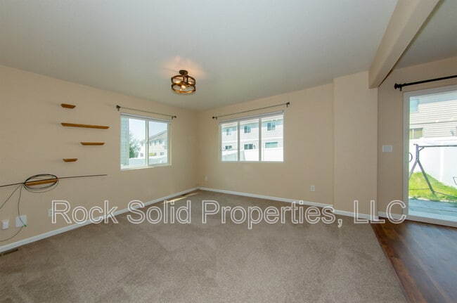 Building Photo - 3766 Saddle Ridge Trail