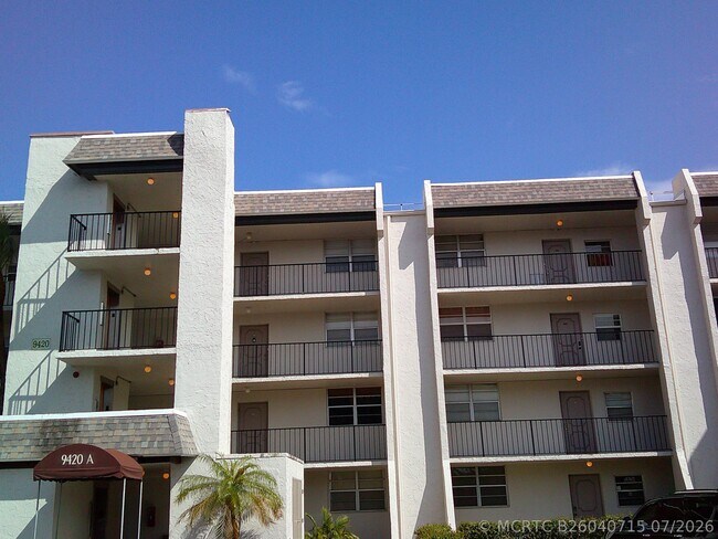 Building Photo - 9420 Poinciana Pl