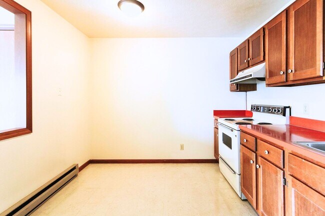 Building Photo - Smart Space. Great Location.