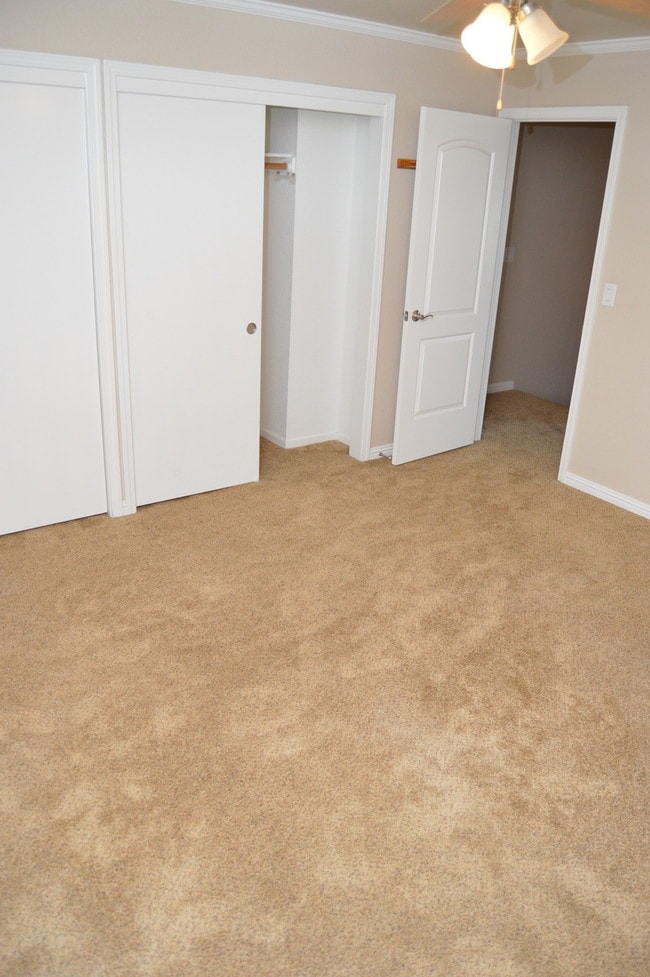 Building Photo - 1125 Sheridan Ave