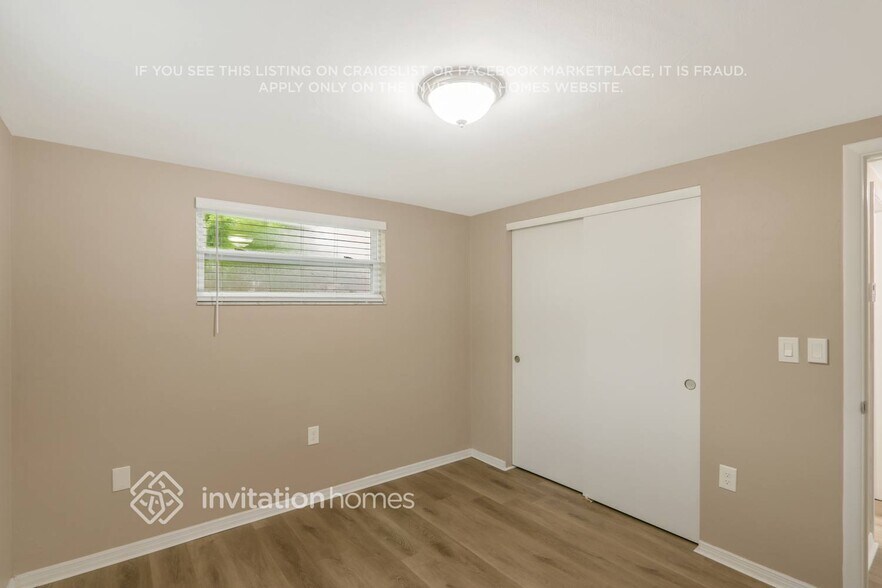 Building Photo - 5135 Kiwi Dr