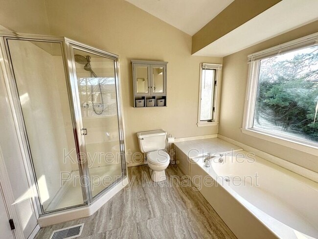 Building Photo - 2747 Sherborn Ln