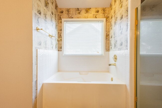 Building Photo - Beautiful home in the heart of Eagle
