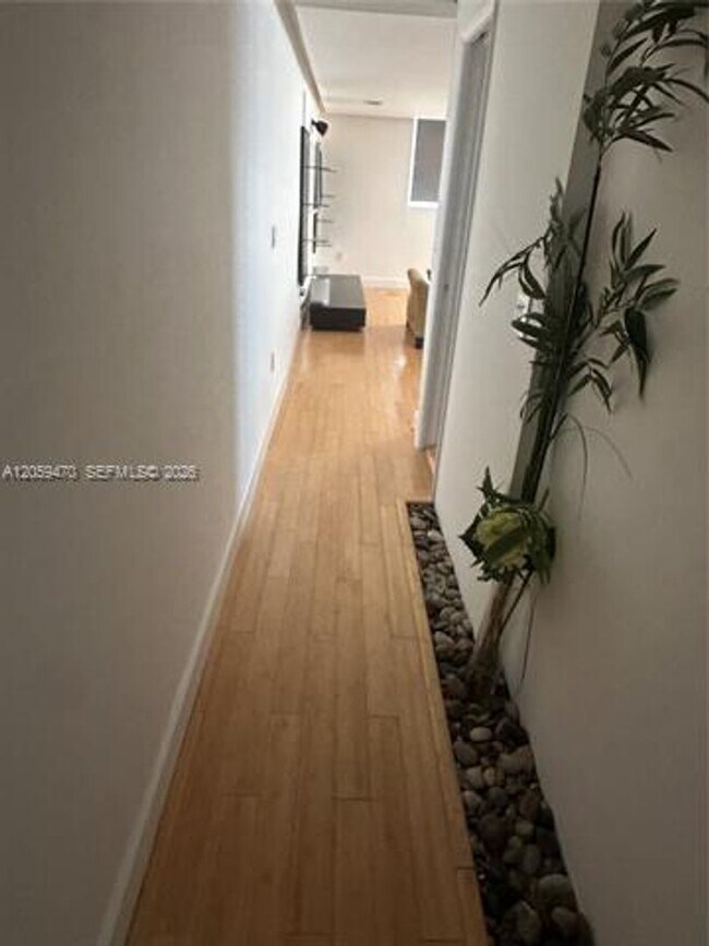 Building Photo - 9273 Collins Ave