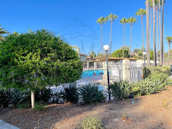 Building Photo - RE: Spacious End-Unit Townhome in Gated Chapala Community, Eastlake