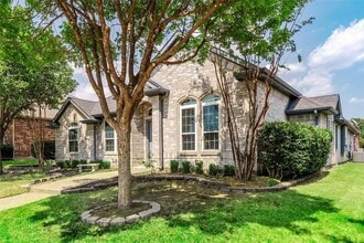 Building Photo - 12422 Daimler Dr