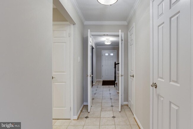 Building Photo - 2313 McGregor Ct