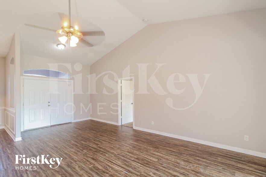 Building Photo - 1406 Glenan Rd