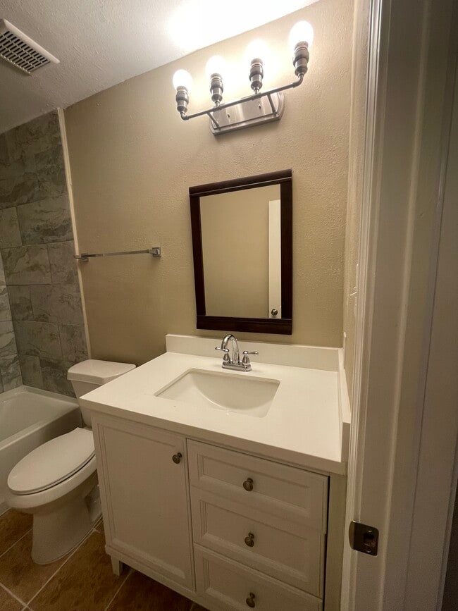 Building Photo - 6231 Lone Prairie Way