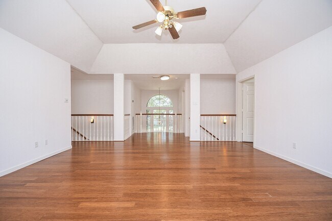 Building Photo - 4323 Magnolia Ln