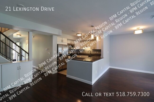 Building Photo - Lexington Drive 3 Bedroom Townhome