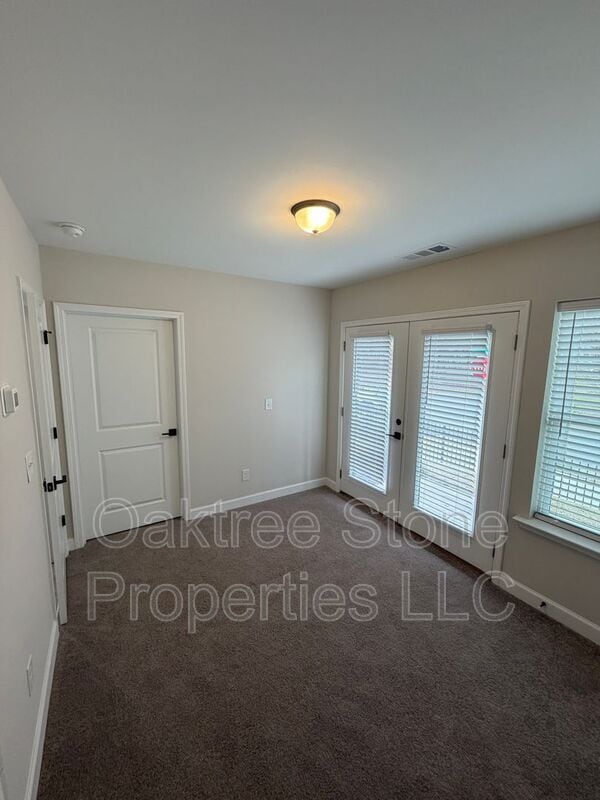 Building Photo - 1996 Main St NW